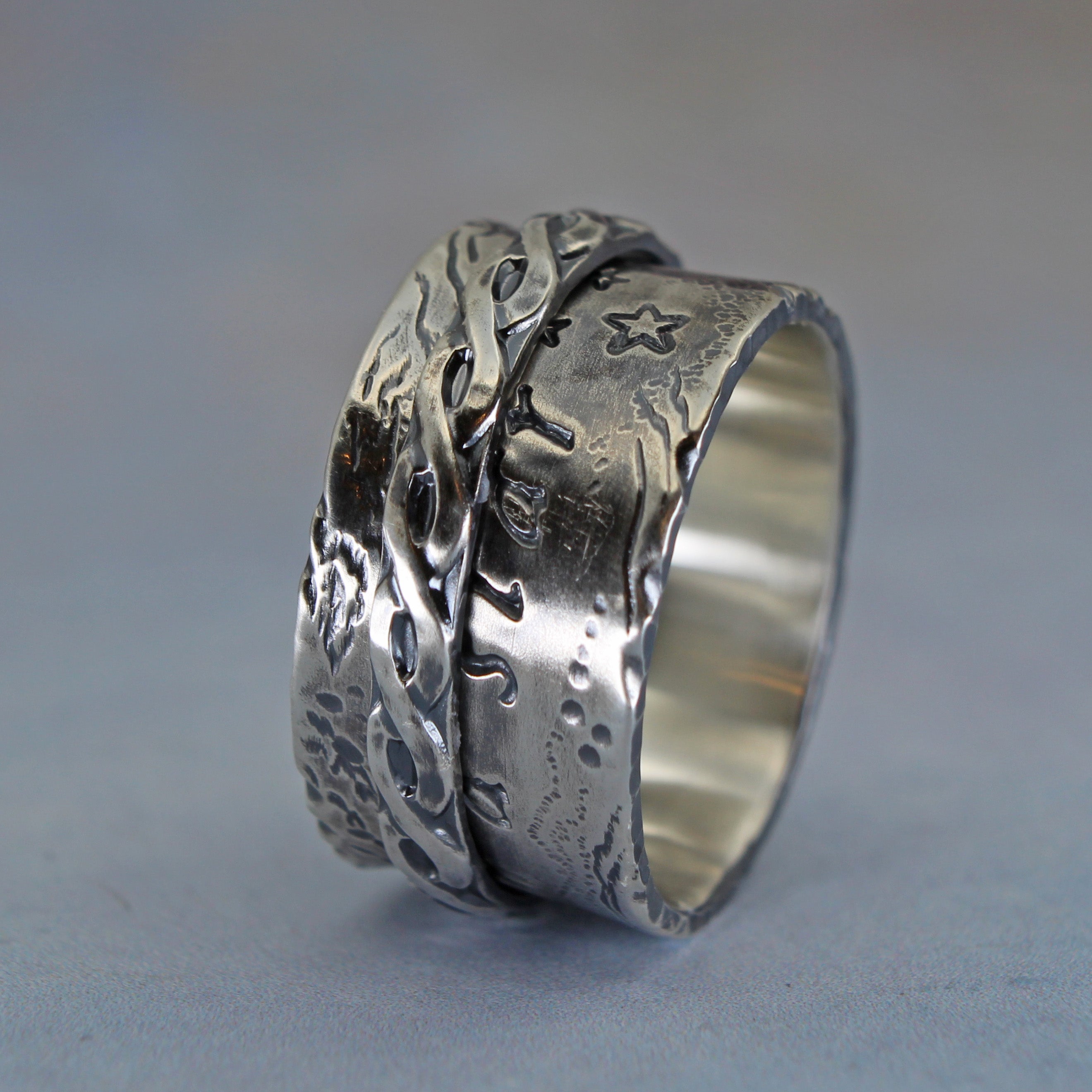 Spinning ring with inscription - wish upon a star