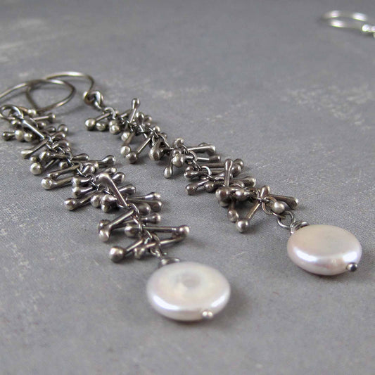 Moon pebble black silver pearl earrings